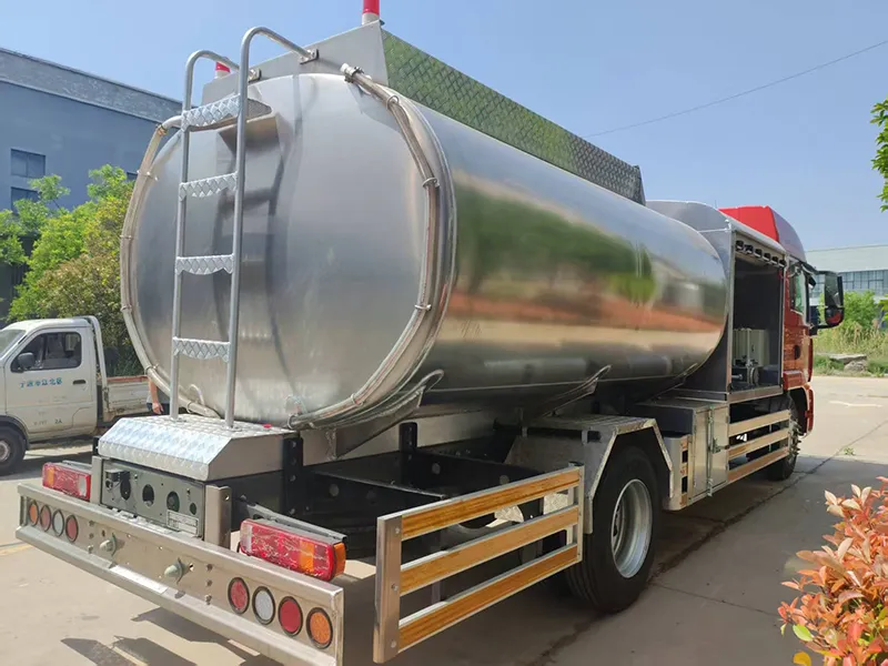 Truk Pengisian Bahan Bakar Pesawat